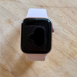 Series 5 Apple Watch Fitness Watch - Pink Silicone Band